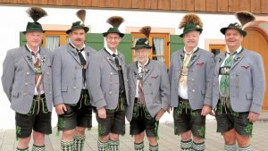 Ehrenvorstände: Peter Spanier, Paul Kollmannsberger, Oliver HöhnEhrenmitglieder: Karl Kröpl, Werner Furtner, Jörgi Schießlbauer