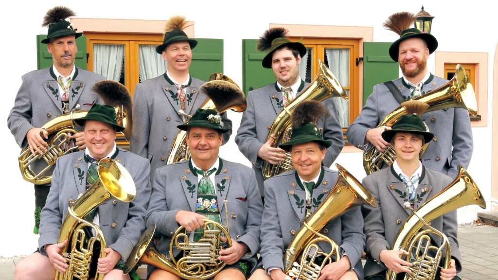 h.v.l.: Ralf Becker, Harald Hertlein, Korbinian Saller, Johannes Korber<br />v.v.l.: Bernd Huber, Jörgi Schießlbauer, Peter Lukasczyk, Daniel Huber